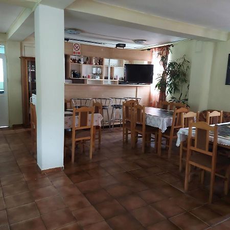Pensiune Casa Barcaru Азуга Екстер'єр фото